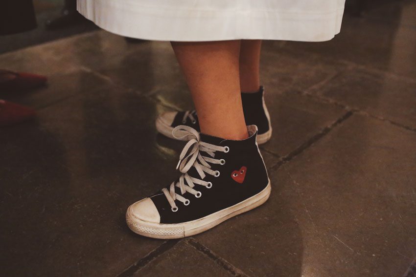 Bride with converse all star
