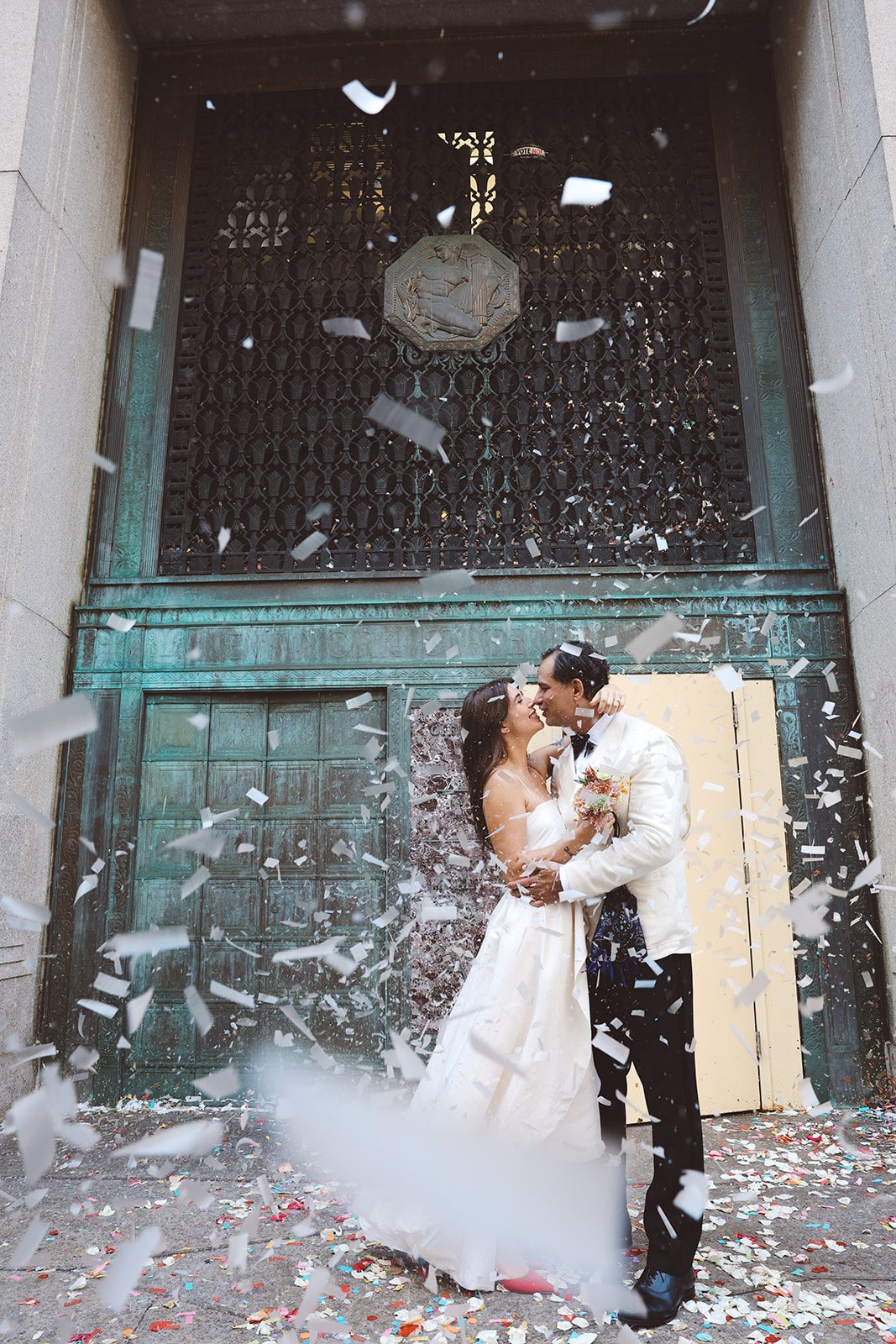 MADDIE GEOFF | L&L Style Photo City Hall wedding with confetti